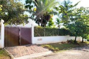 CASA FINCA SAN LORENZO (Melgar – Tolima)