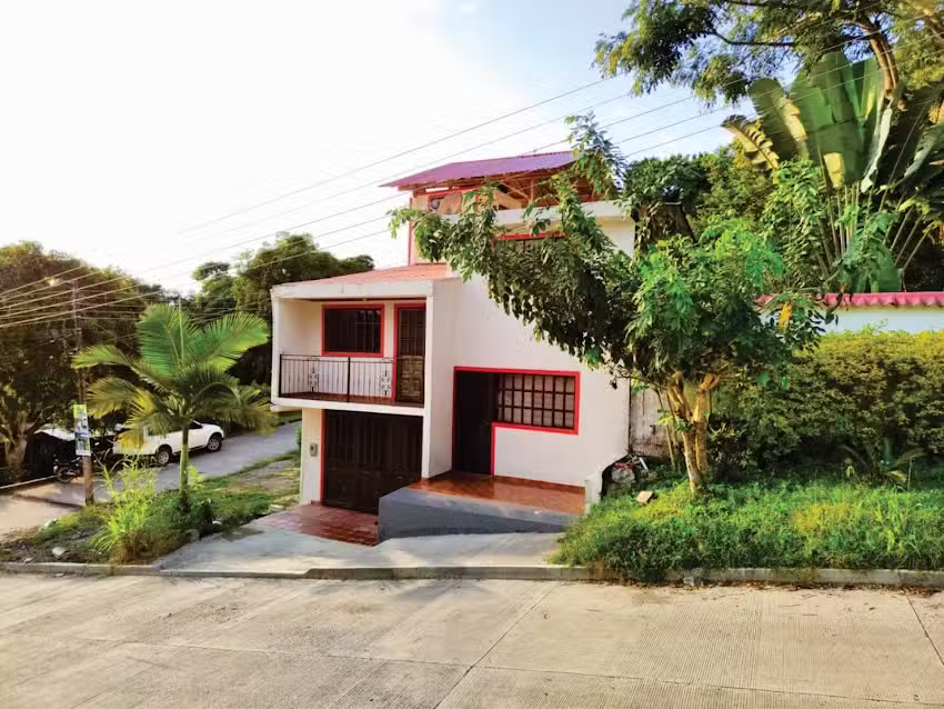 Casa Hotel La Cueva Panche