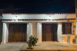 Casa La Colonia &ndash; Momp&oacute;s