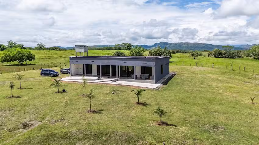 Casa Molina del R&iacute;o