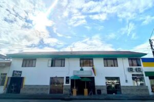 Casa Retro Acacias Hostel