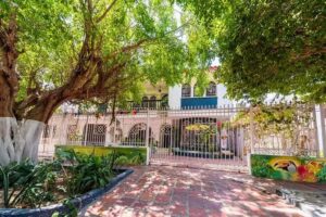 CASA TROPICALIA HOSTEL