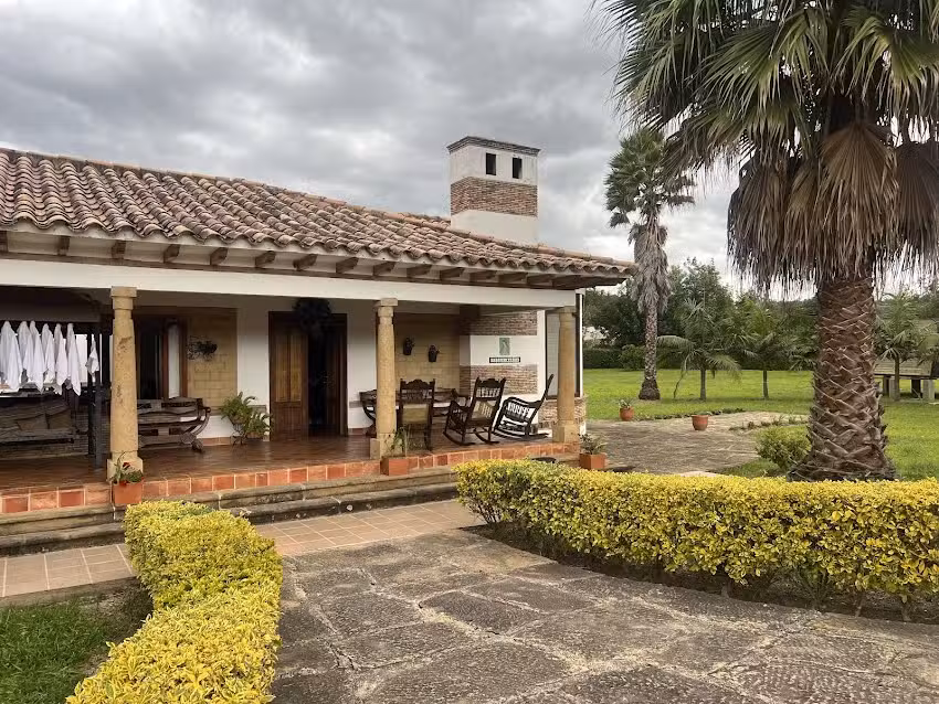 Casa Valle Escondido