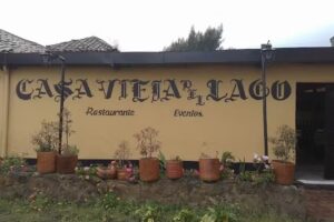 Casa Vieja Del Lago