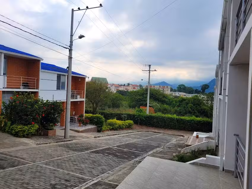 Casas vacacionales en Anapoima, Condominio con Piscina