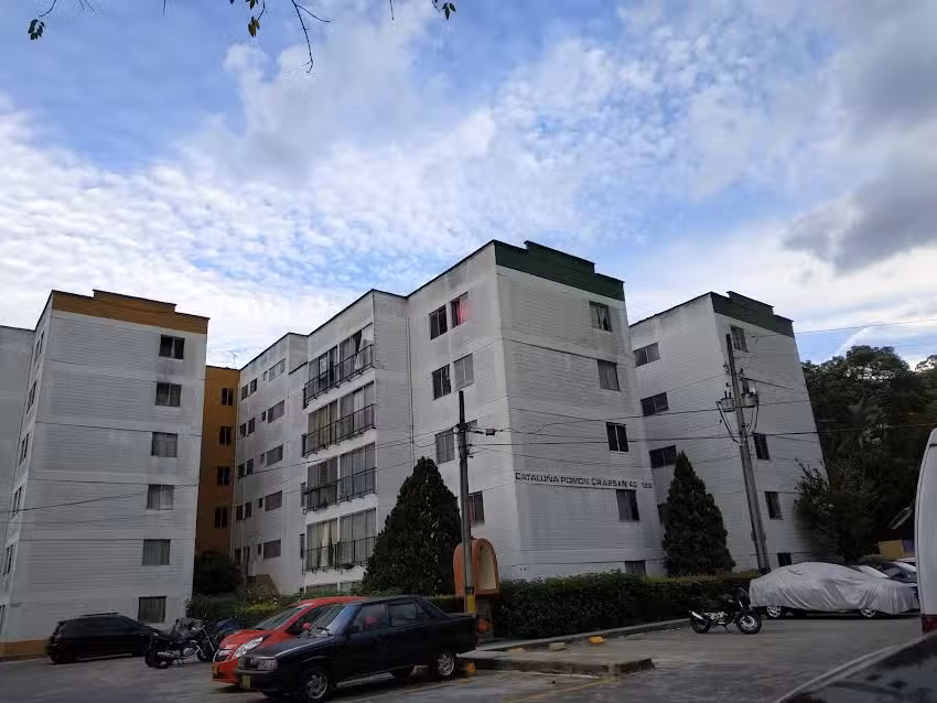 Catalu&ntilde;a pomos