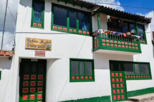 Celav&iacute; Hostel &ndash; Mongu&iacute;