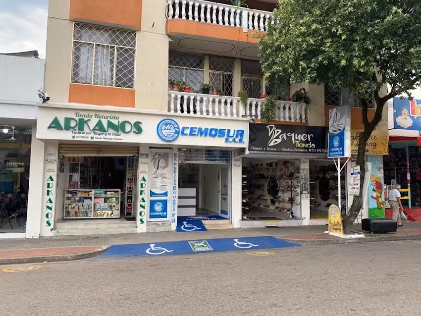 CEMQSUR S.A.S &ldquo;CENTRO DE ESPECIALISTAS M&Eacute;DICO QUIR&Uacute;RGICO DEL SUR S.A.S&rdquo; EDIFICIO MIXTO QUE ARRIENDA OFICINAS