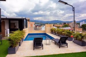 Central Suites by H&R