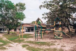 Centro poblado Puerto Pinz&oacute;n