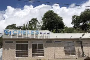 CH-CHELES HOTEL