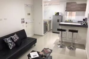 Charlot Hospedaje y Apastaestudios