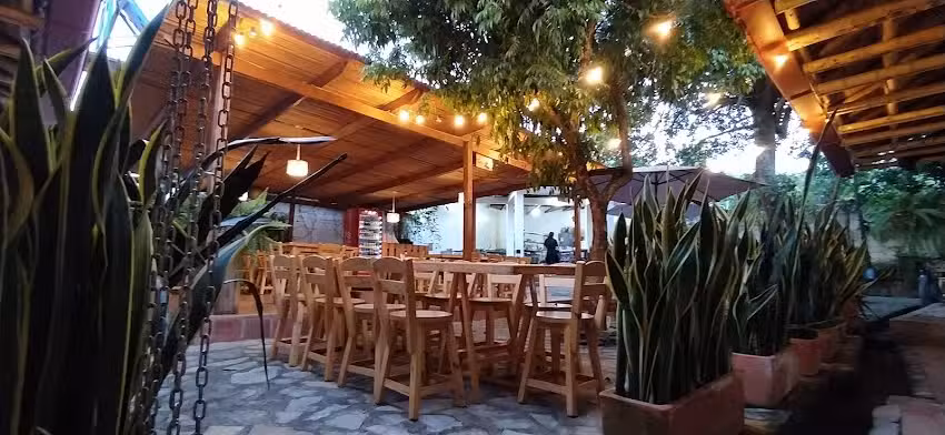 Cholupa Hostel Paicol