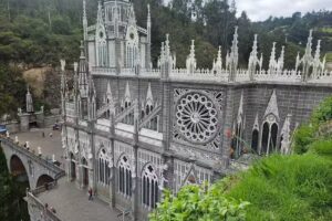 Cielo y Tierra Tour Operadores