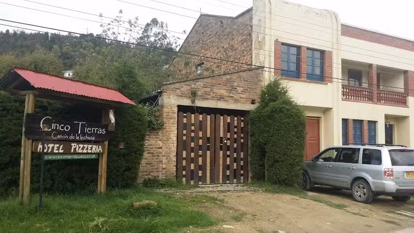 Cinco Tierras Hotel Pizzeria