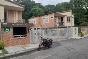 Conjunto cerrado La Caba&ntilde;a Campestre