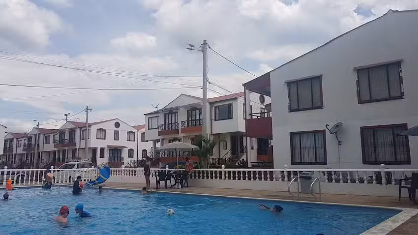Conjunto Residencial La Pradera