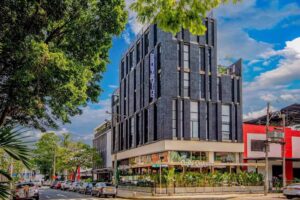 Constantino Living Cali