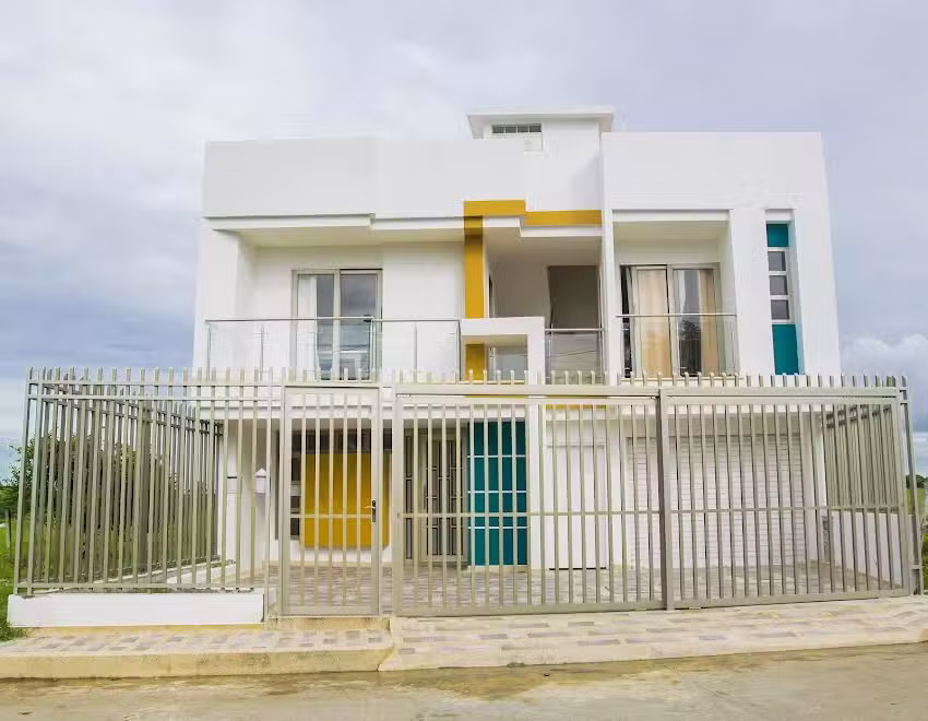 COVE&Ntilde;AS HOUSE