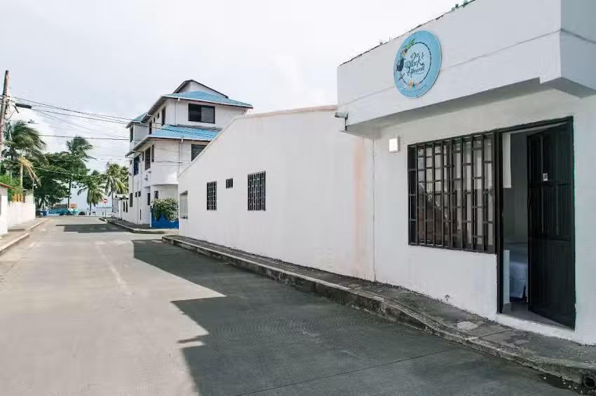 Da&rsquo;Black Almond