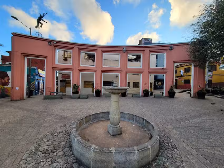 Depa Monserrate &ndash; Historic Retreat in Central Candelaria with Mountain Views &ndash; Bogota