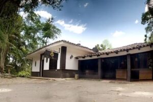 Don Fierro Hostal Gastro-Bar