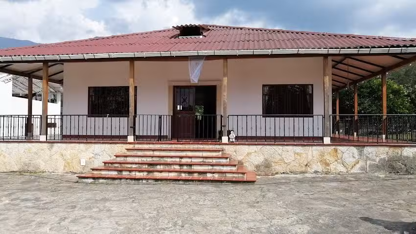 Ecohotel Finca Pensilvania Viot&aacute;