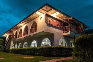 El ZAGUAN DE LOS CARMELOS CAMPESTRE