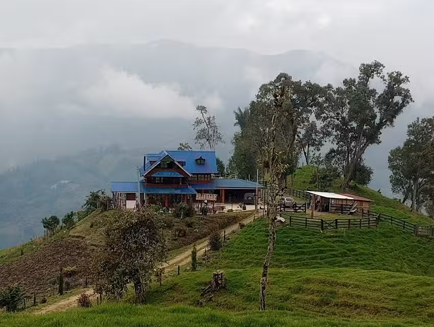 Finca Agrotur&iacute;stica La Aurora