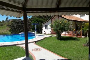 Finca alojamiento vacacional arriendo Chachagui