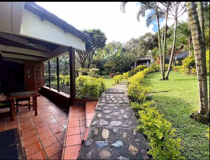 Finca Alquiler & Eventos La Valentina