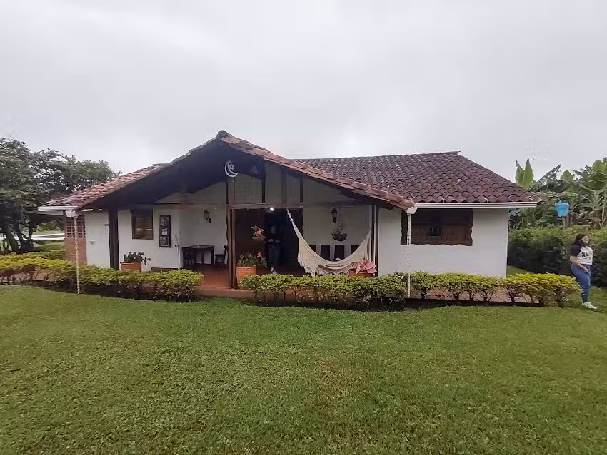 Finca Chalet Jard&iacute;n de Rosi