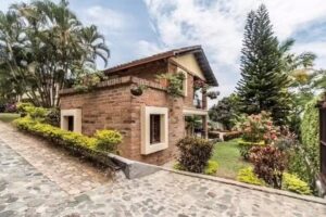 Finca colonial La Mussaenda Sopetran Antioquia