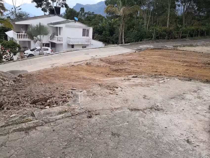 FINCA FLORIDA BLANCA