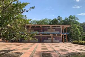 FINCA HOTEL ECOPARQUE EL OASIS KM 2.5 VIA PANDI