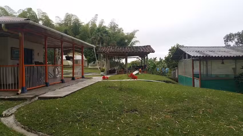 FINCA HOTEL EL VERGEL VEREDA LOS TANQUES FILANDIA QUINDIO