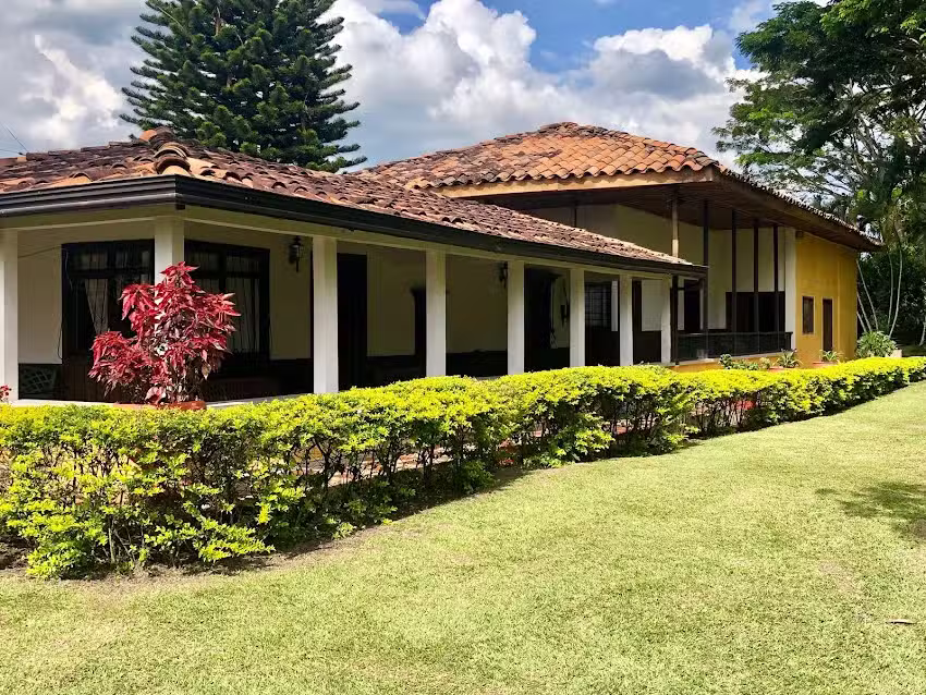 Finca Hotel La Bella