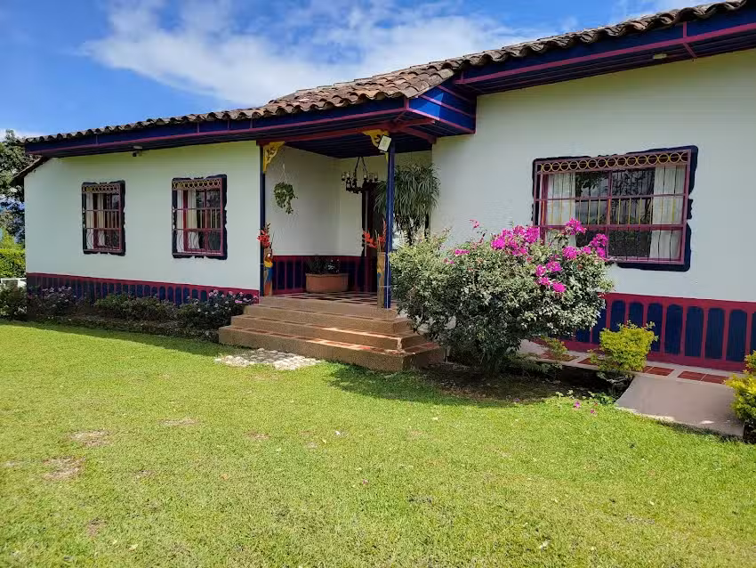 Finca hotel santillana