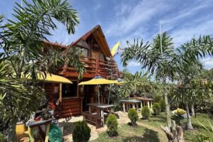 FINCA LA FLORIDA &ndash; TOUR DE CAF&Eacute; Y ABEJAS