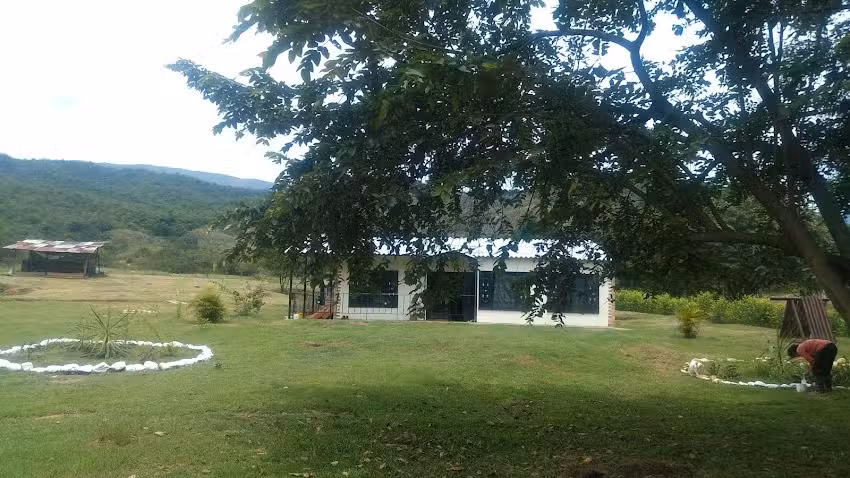 Finca la so&ntilde;ada alto de isna