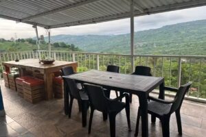 Finca las pe&ntilde;as