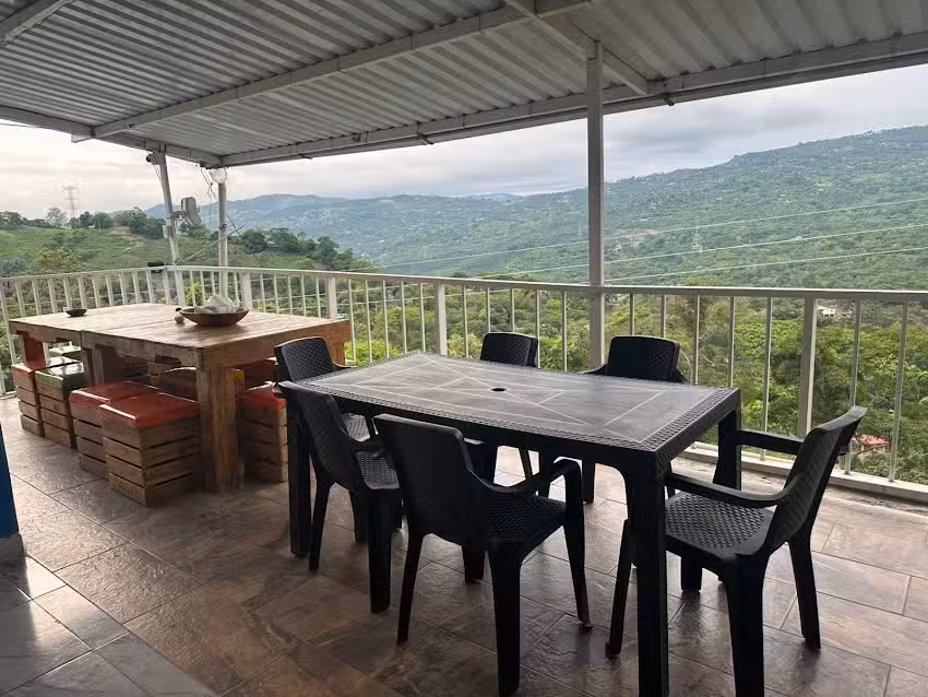 Finca las pe&ntilde;as