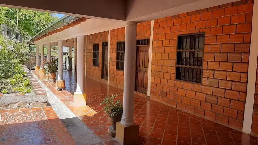 Finca los Caneyes