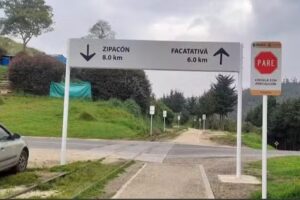 Finca Villa Espa&ntilde;ola zipacon Cundinamarca , Camping, glampin,