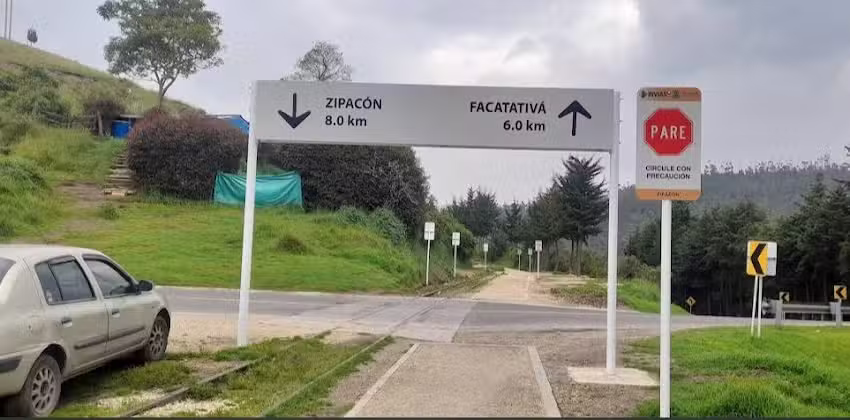 Finca Villa Espa&ntilde;ola zipacon Cundinamarca , Camping, glampin,