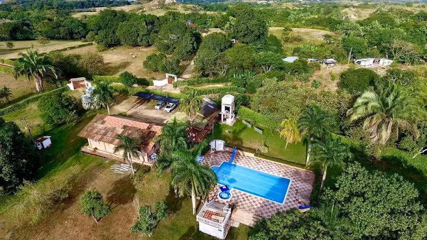 Finca Villa Heidy ( Carmen de Apicala )