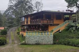 Finca y caba&ntilde;a El Arrullo de la Ayur&aacute;