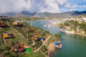 Glamping en Guatap&eacute; &ndash; The Mountain