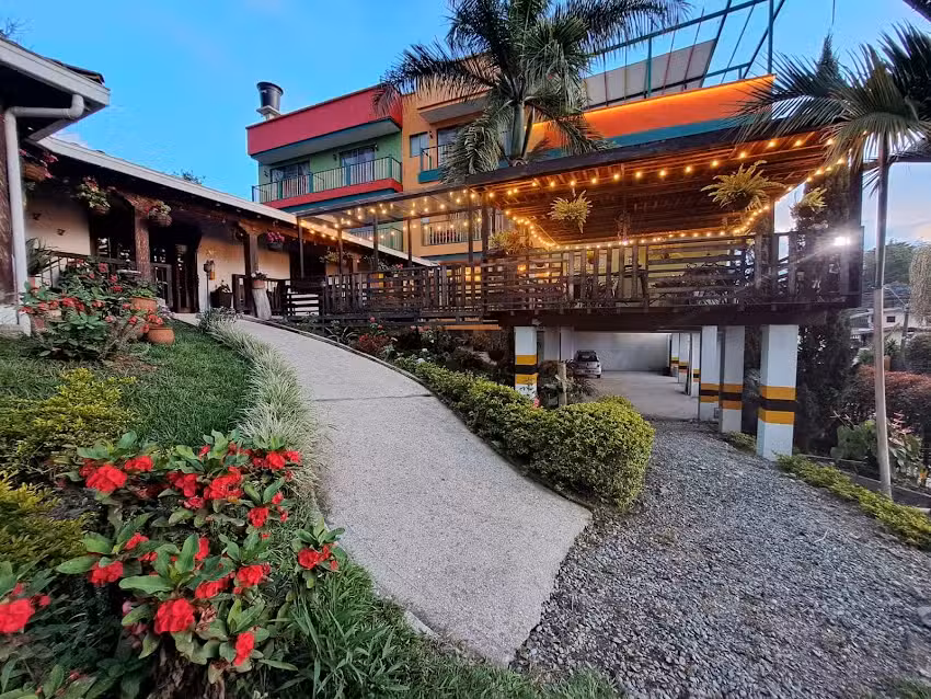 Guatap&eacute; Country House Hotel