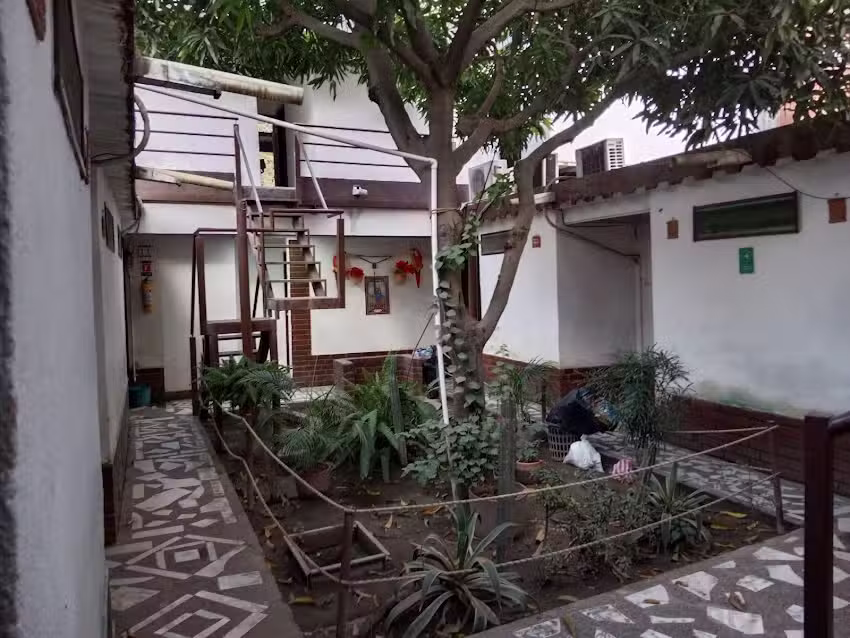 Habitaciones y restaurante la perla